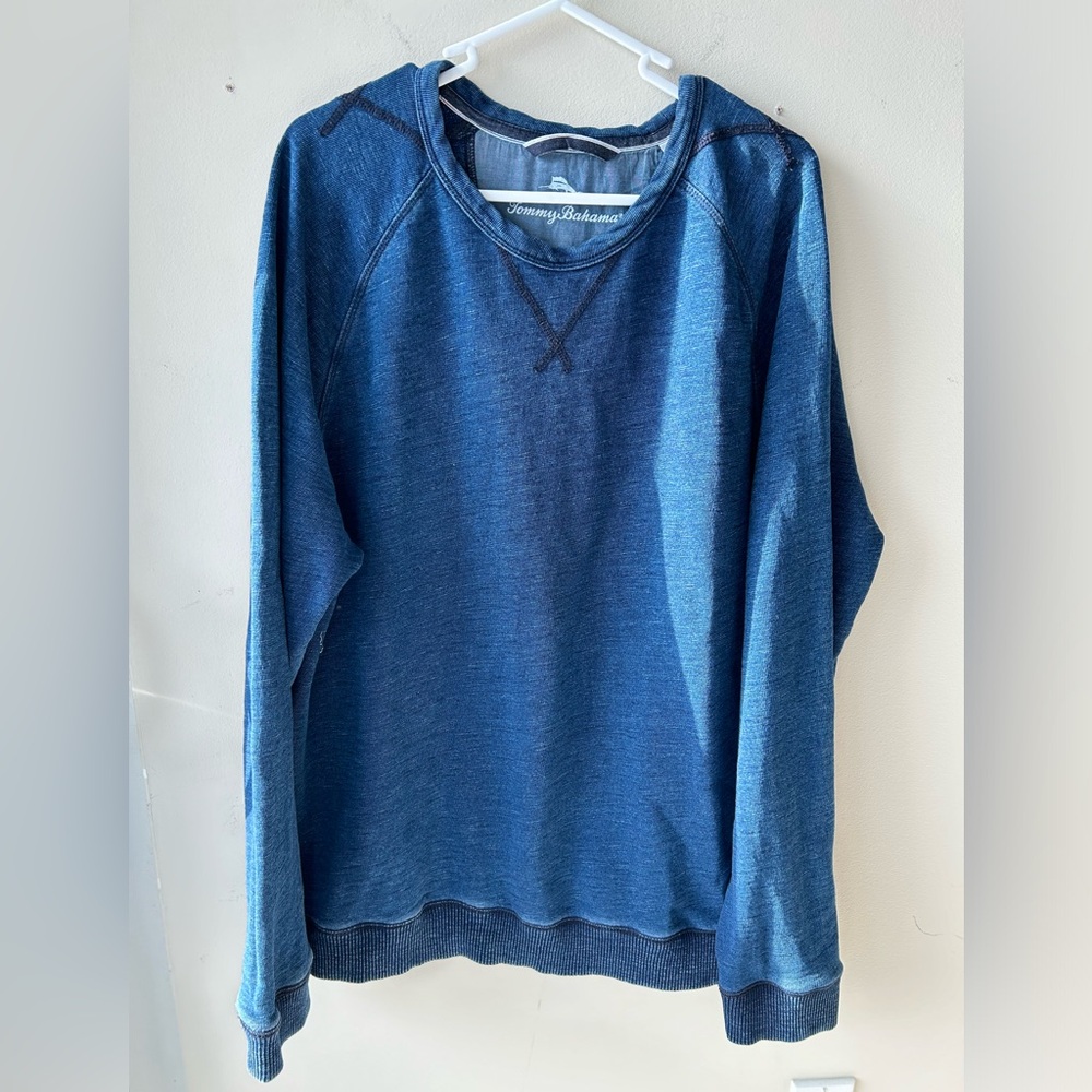 Tommy Bahama blue crewneck sweatshirt medium